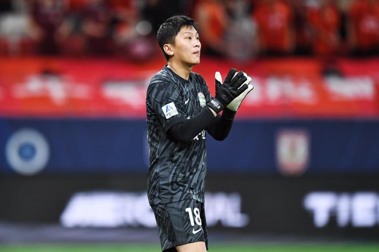 都的球迷远, 交锋不仅场 都的球迷远, 交锋不仅场