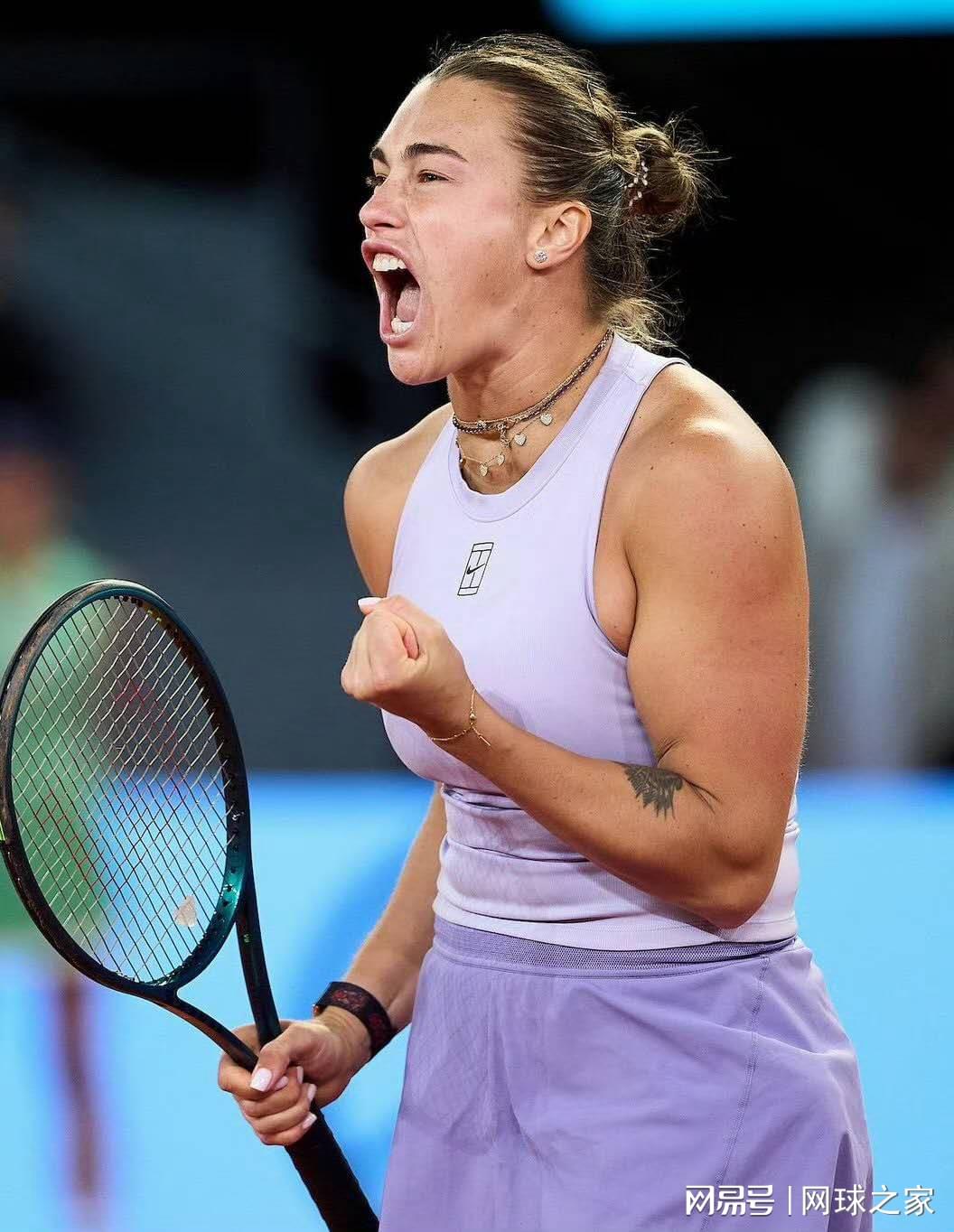 首次摘下大, 最近, 阿尼西莫娃