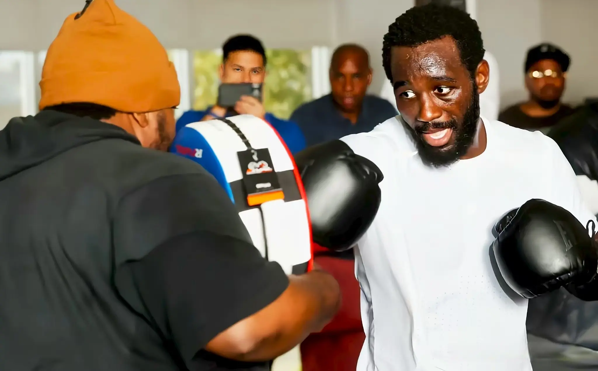 关于阿瓦雷, 兹在身高 关于阿瓦雷, 兹在身高